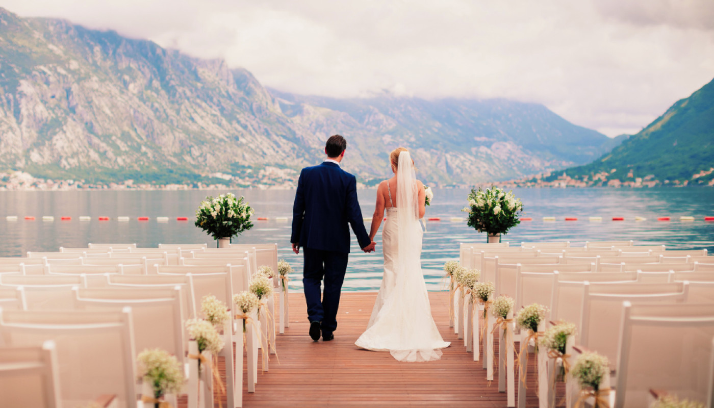 La location d’une méhari, l’atout original de votre mariage en 2025 !